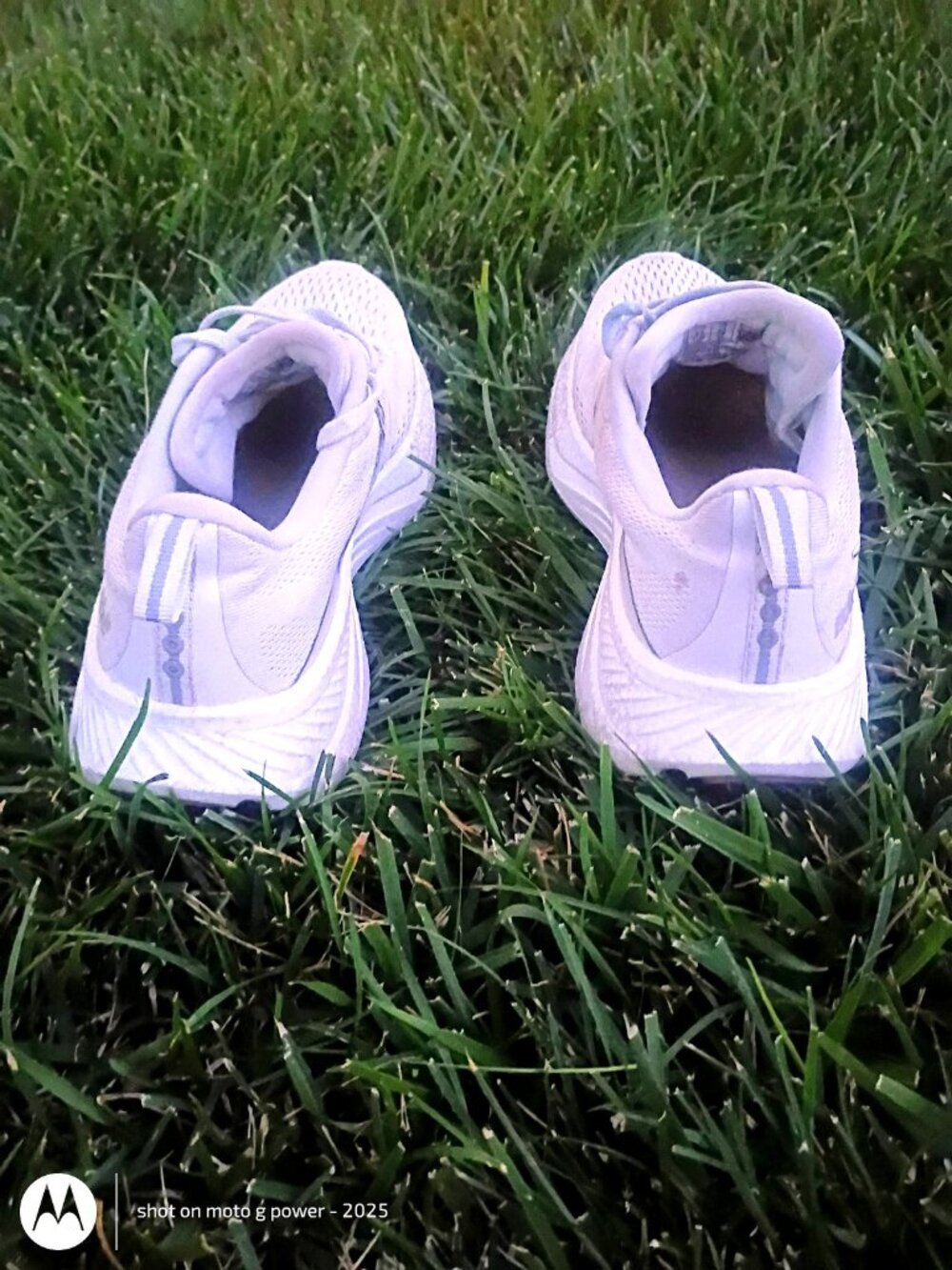 Saucony Running Shoes White Size 8.5 - Image 4