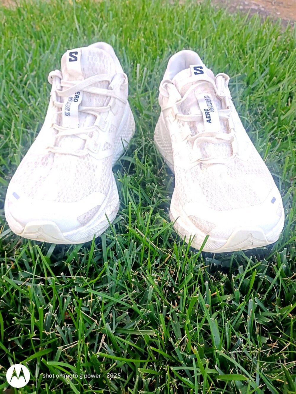 Salomon Trail Running Shoes White Size 9 - Image 2