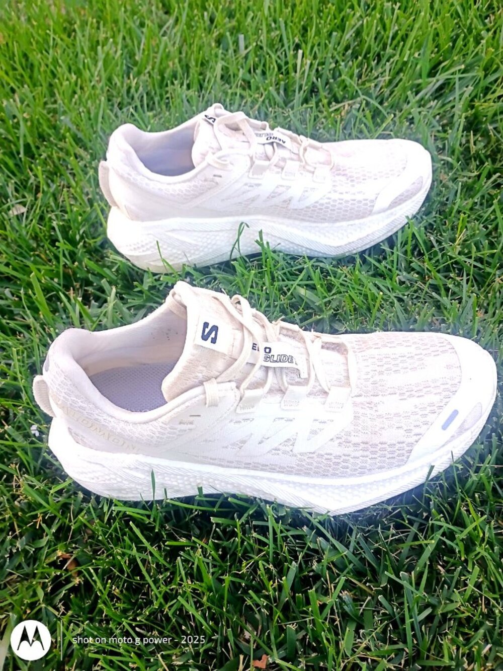 Salomon Trail Running Shoes White Size 9 - Image 3